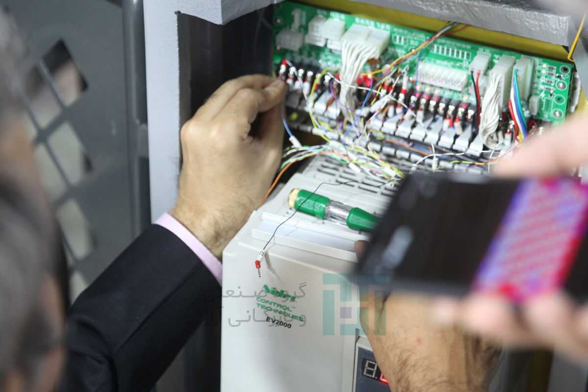 خدمات فنی ماشین گردبافی